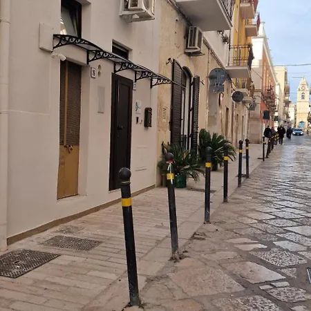 Campanile 17 בית הארחה 4*